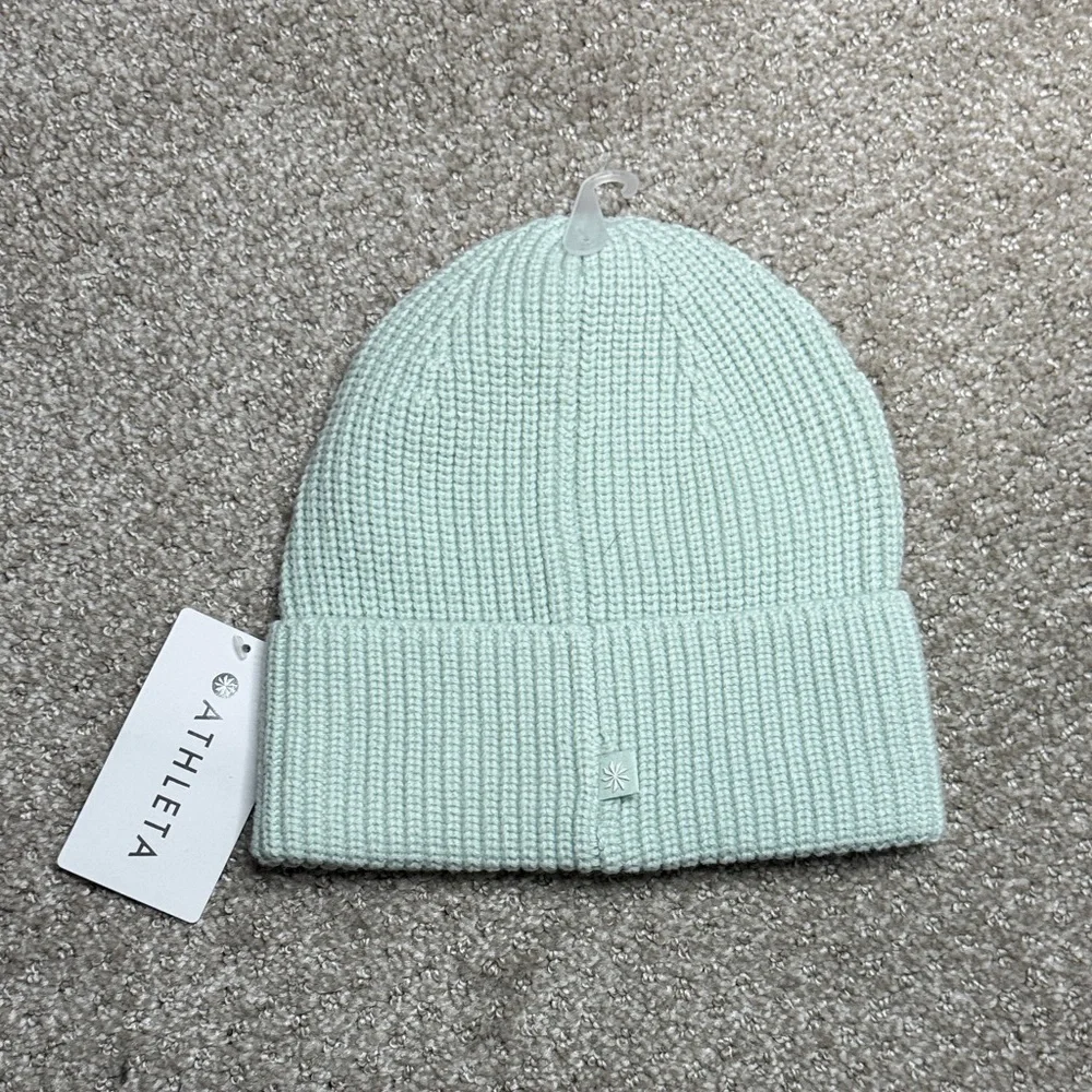 NWT Athleta Women’s Mint Green Fold-Over Knit Cozy Hour Beanie